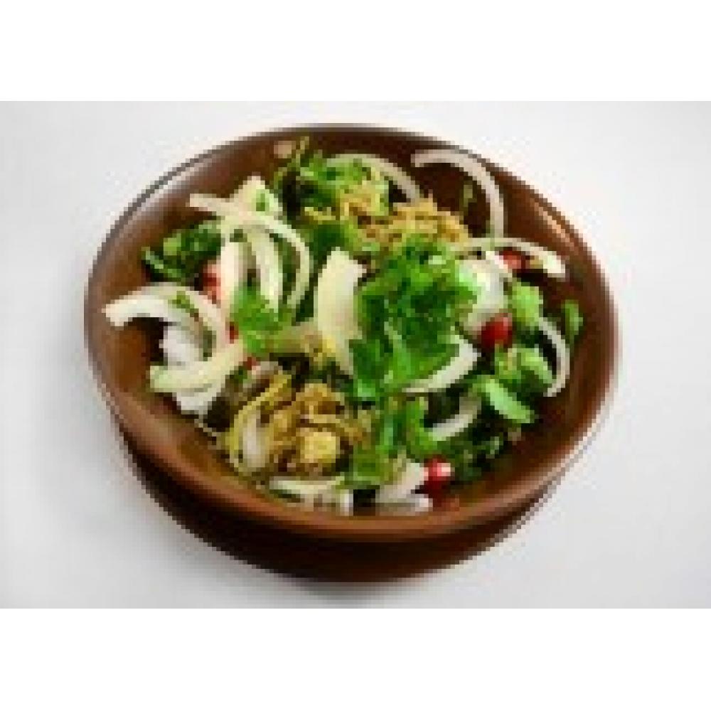 Джонджоли с красным луком, кинзой и теплым куриным яйцом