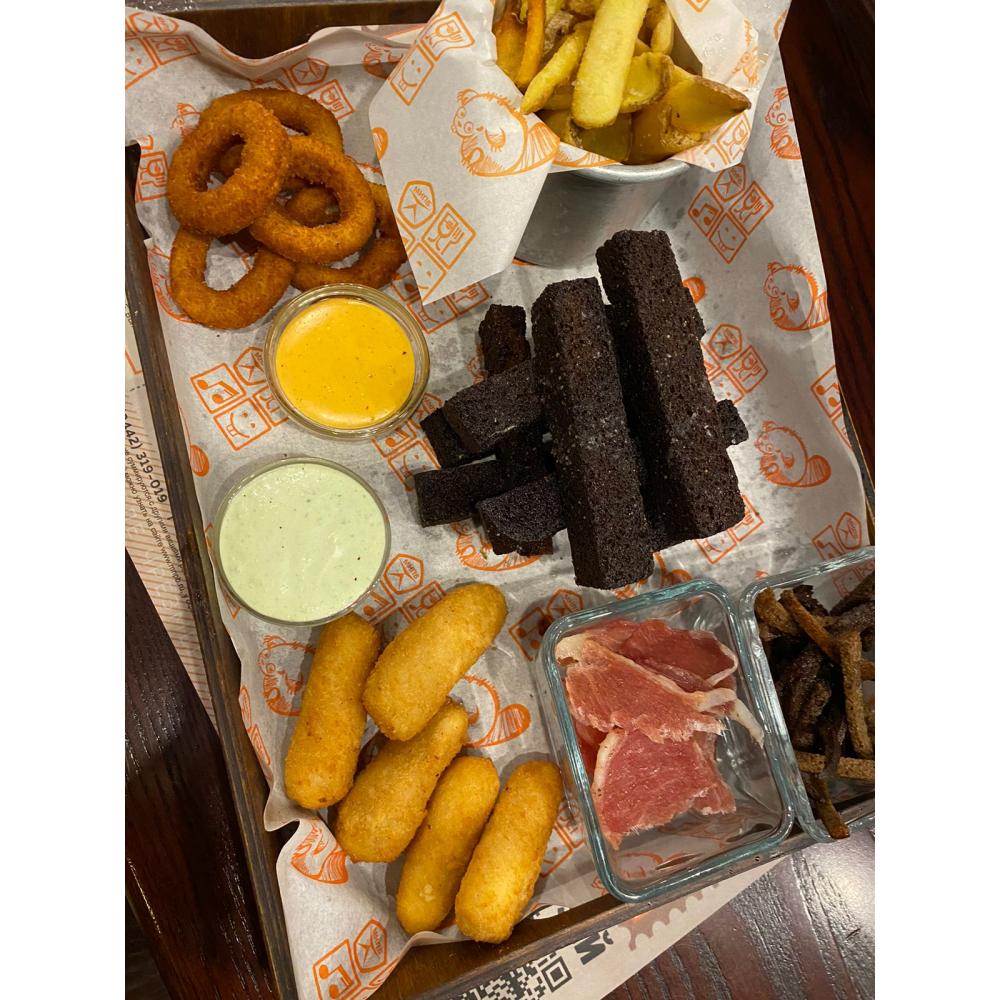 Ассорти хрустящих закусок