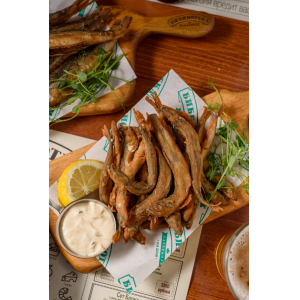 Мойвочка в золотистой корочке с соусом тартар